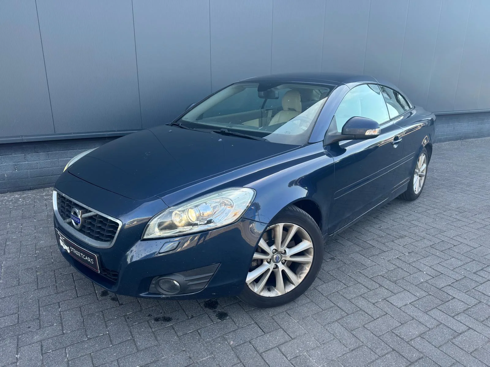 Volvo C70 (2011) — foto 1