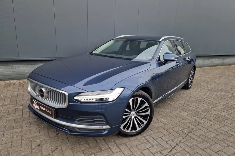Volvo V90 (2023)