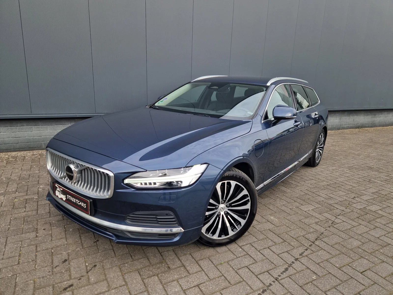 Volvo V90 (2023) — foto 1