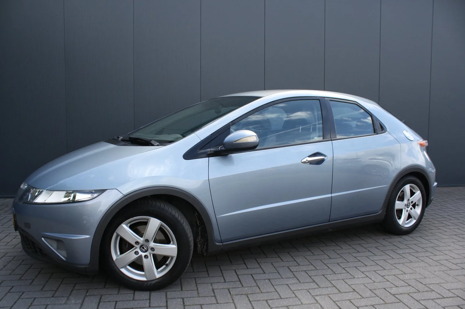 Honda Civic (2006) — foto 1