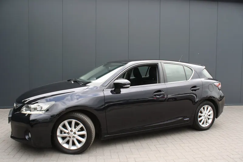 Lexus CT (2012)