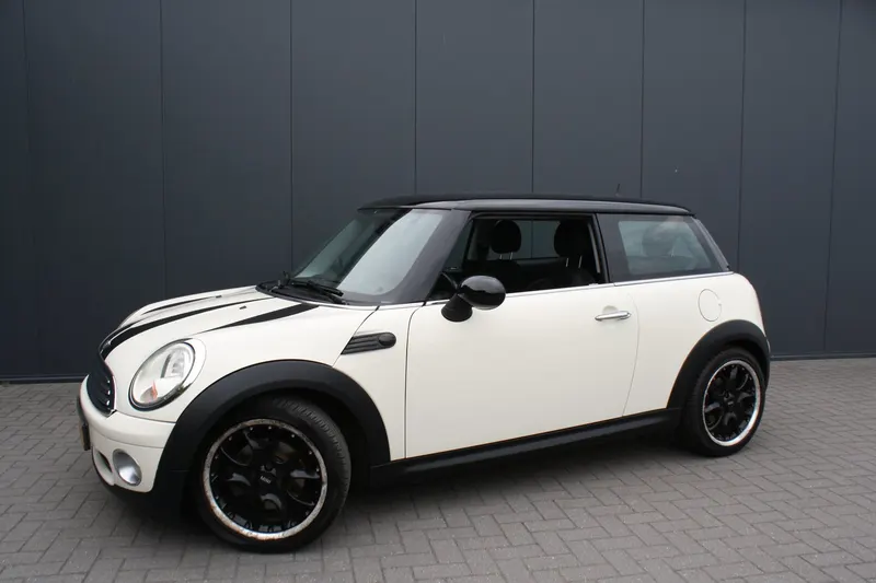 MINI Cooper (2007)