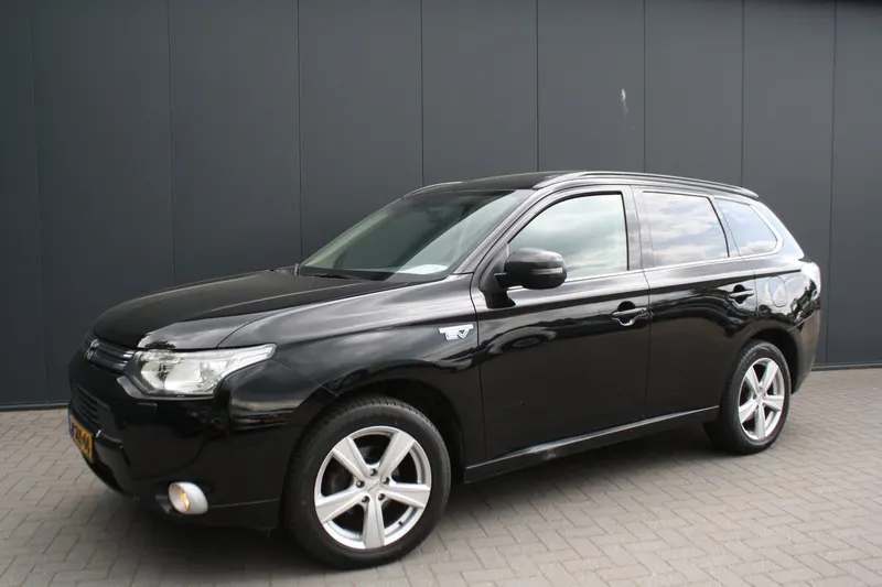 Mitsubishi Outlander (2013)