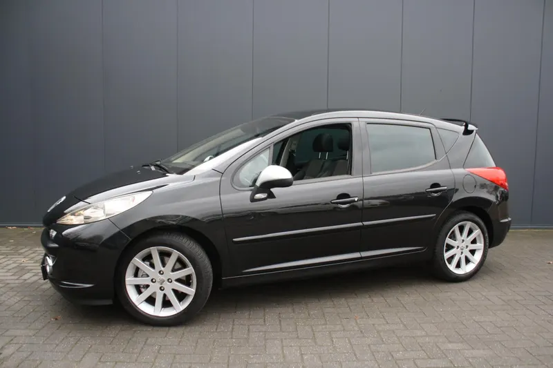 Peugeot 207 (2008)