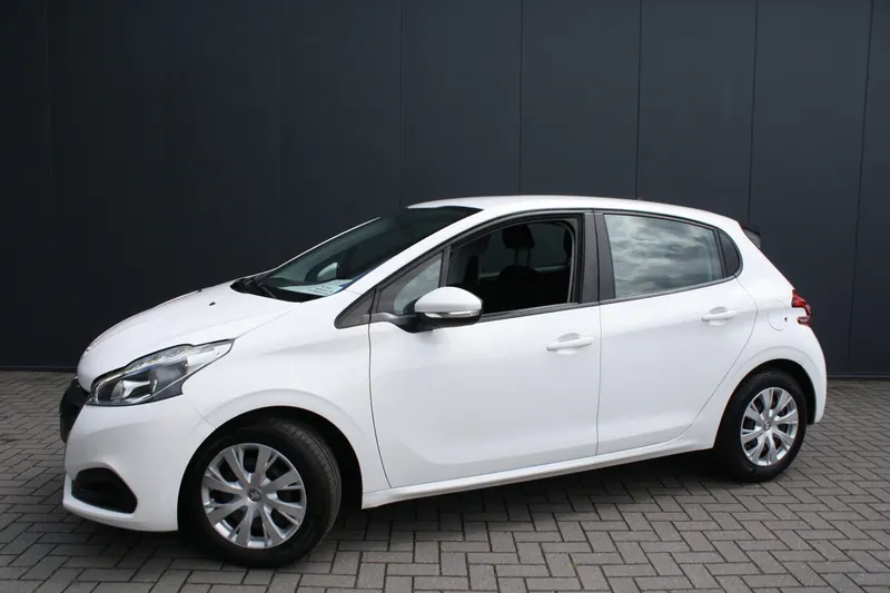 Peugeot 208 (2016)