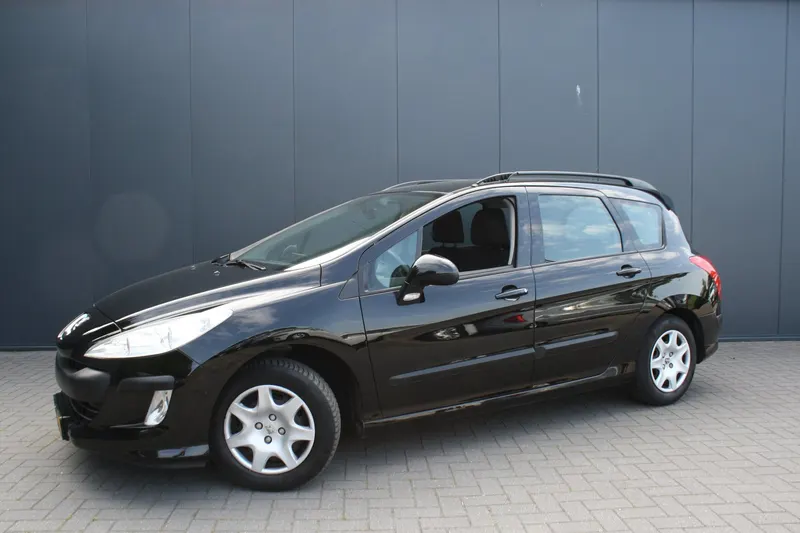 Peugeot 308 (2011)