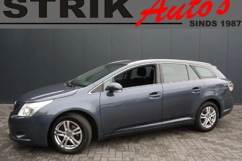 Toyota Avensis (2010)
