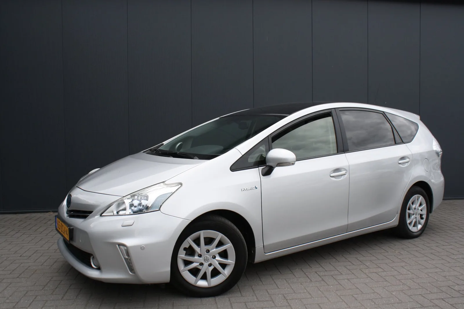 Toyota Prius (2012) — foto 1
