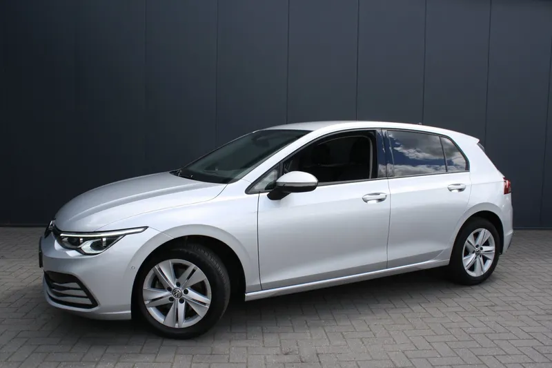 Volkswagen Golf (2022)