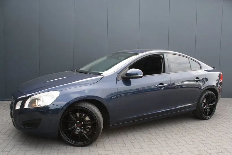Volvo S60 (2010)