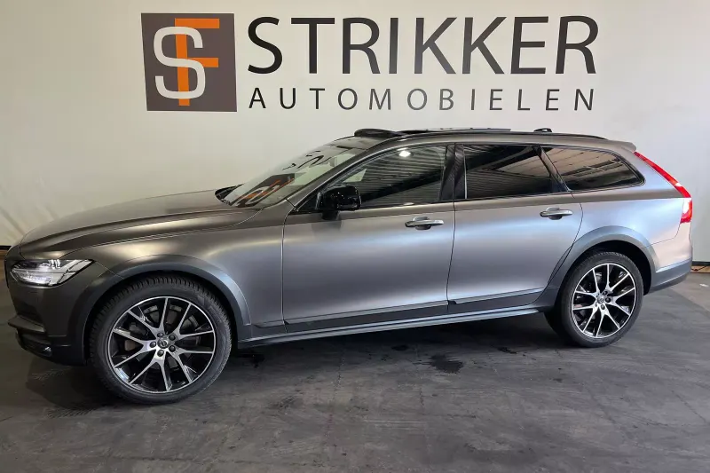Volvo V90 Cross Country (2017)