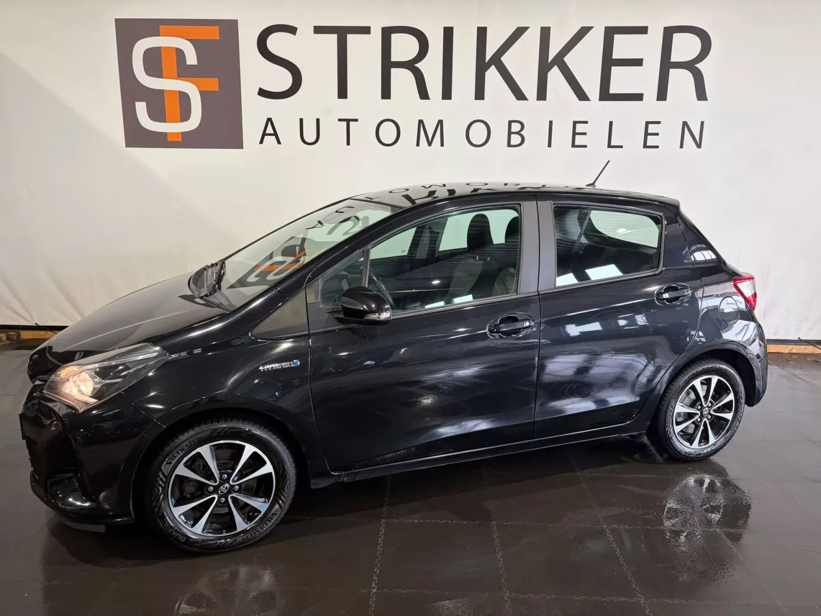Toyota Yaris (2018) — foto 1