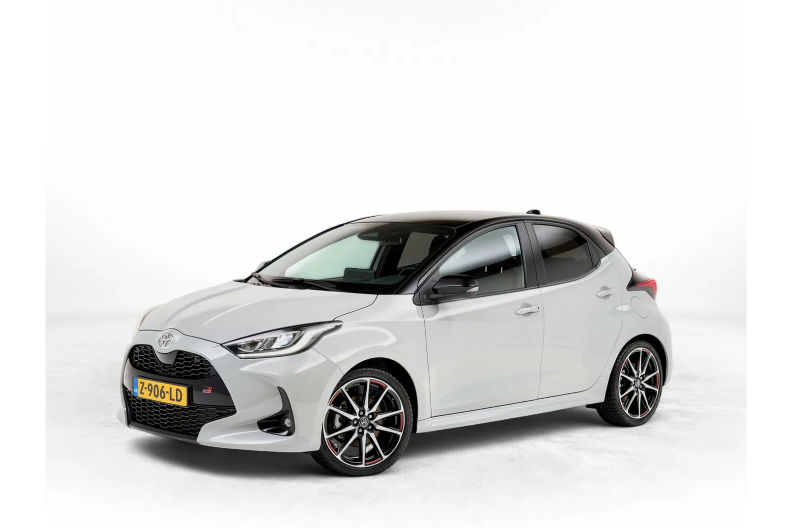 Toyota Yaris (2024) — foto 1