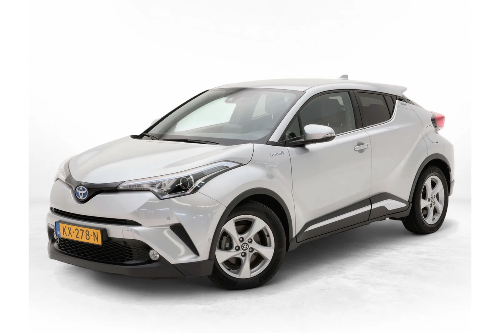 Toyota C-HR (2016) — foto 1