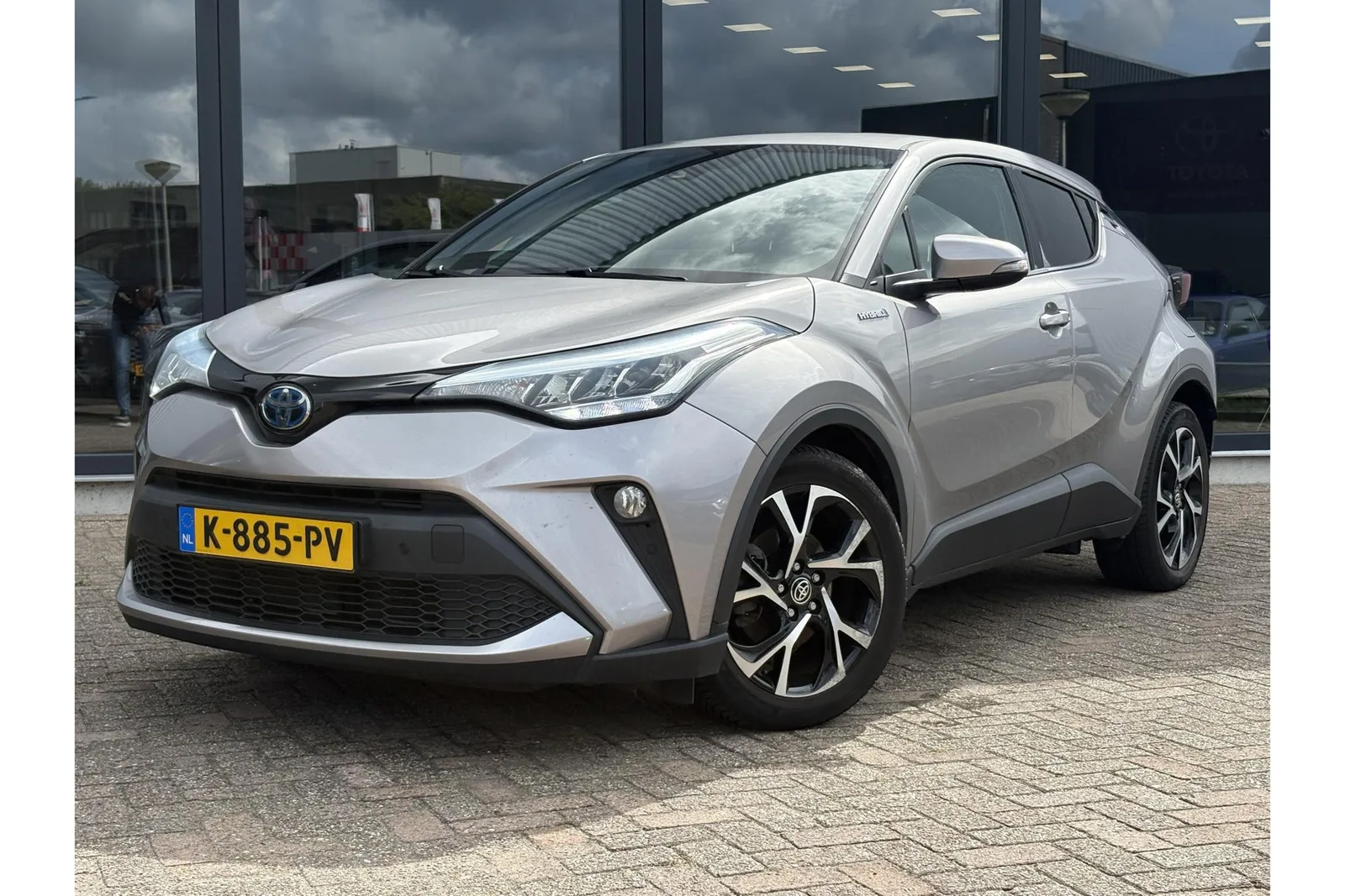Toyota C-HR (2020) — foto 1