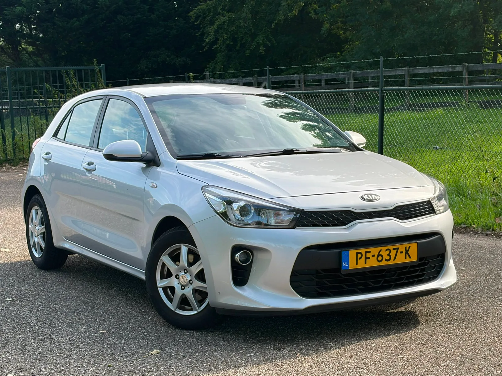 Kia Rio (2017) — foto 1