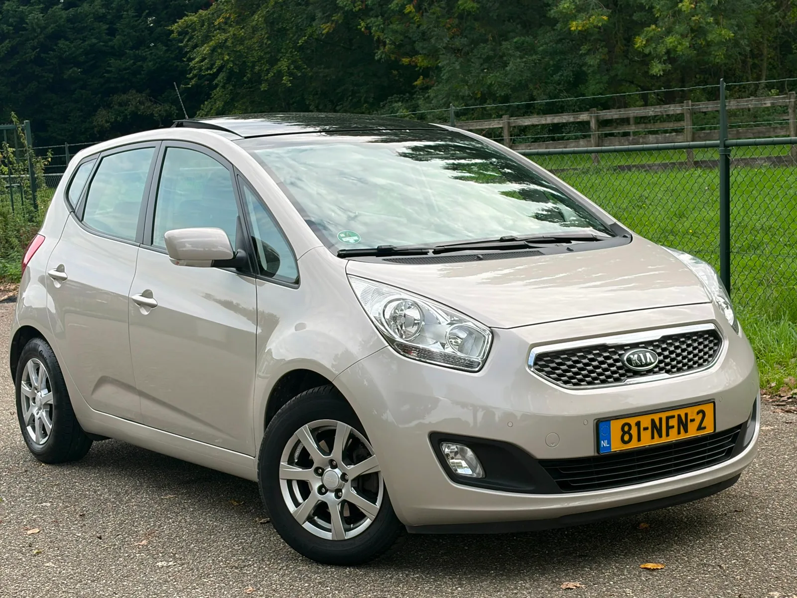 Kia Venga (2010) — foto 1