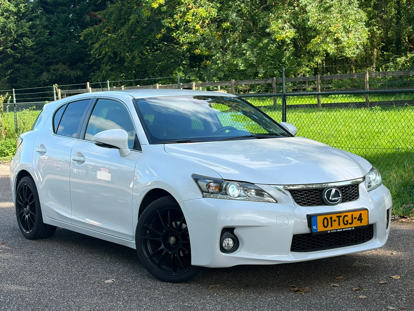 Lexus CT (2012) — foto 1