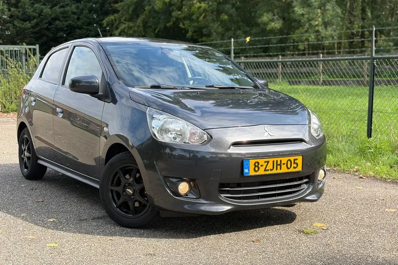 Mitsubishi Space Star (2015)