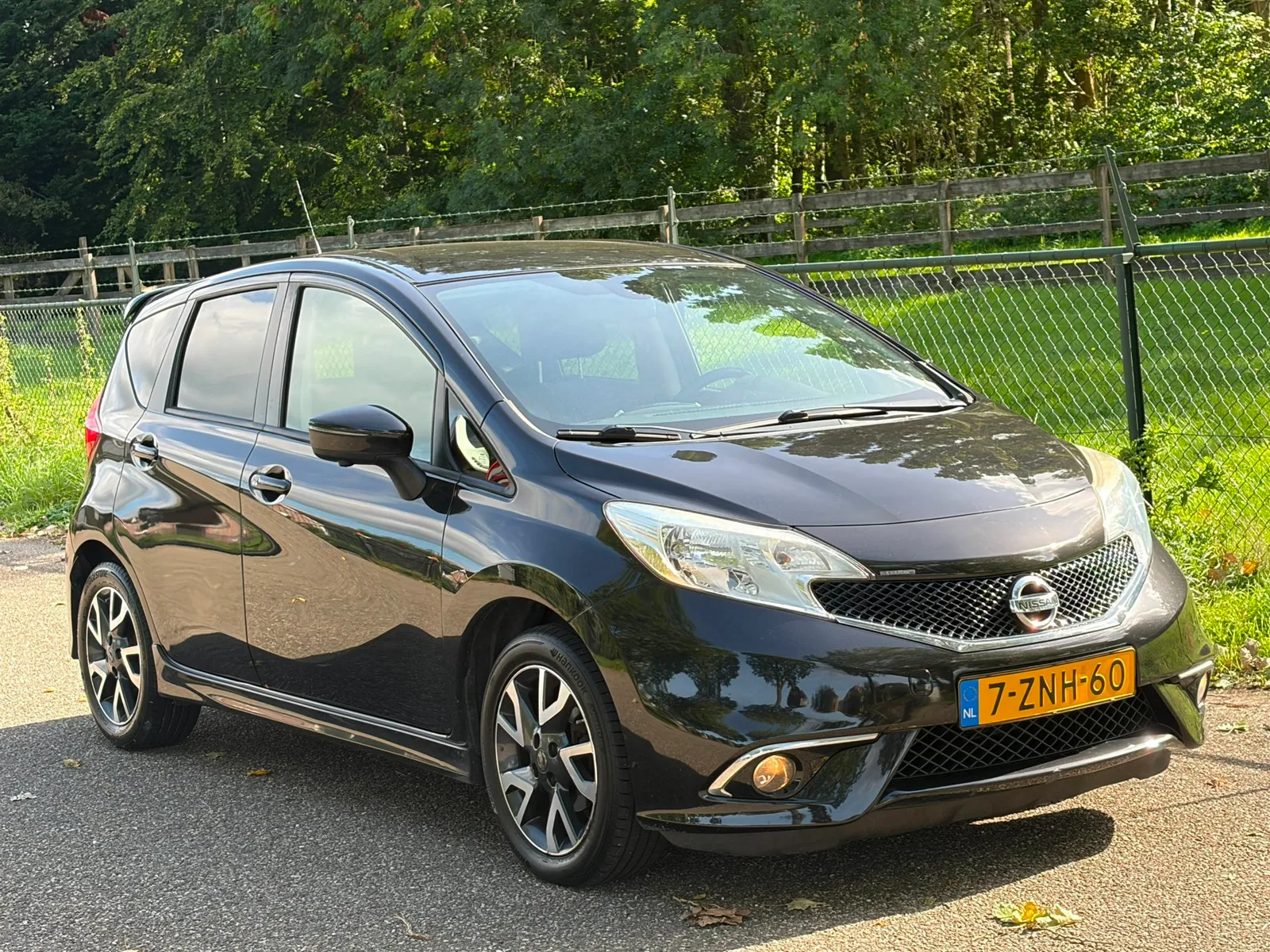 Nissan Note (2015) — foto 1