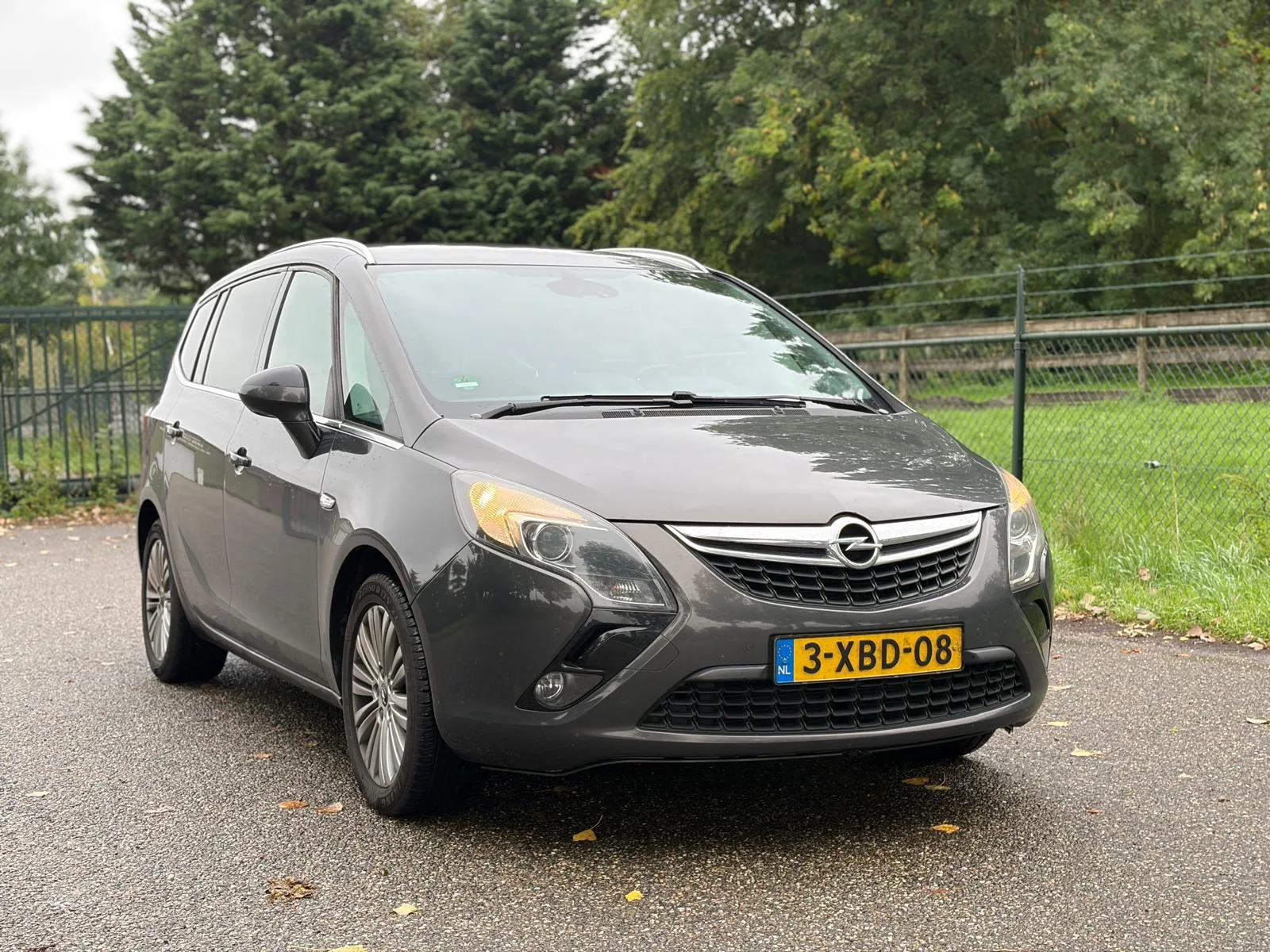 Opel Zafira Tourer (2014) — foto 1