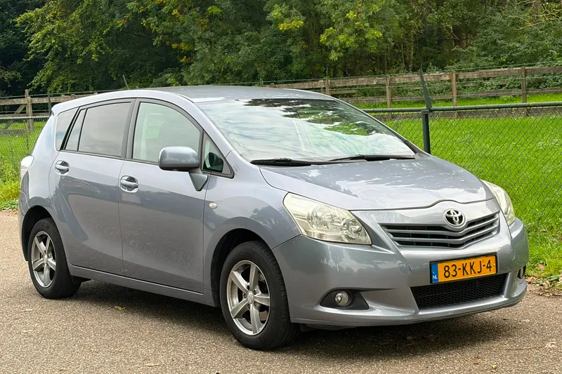 Toyota Verso (2010)