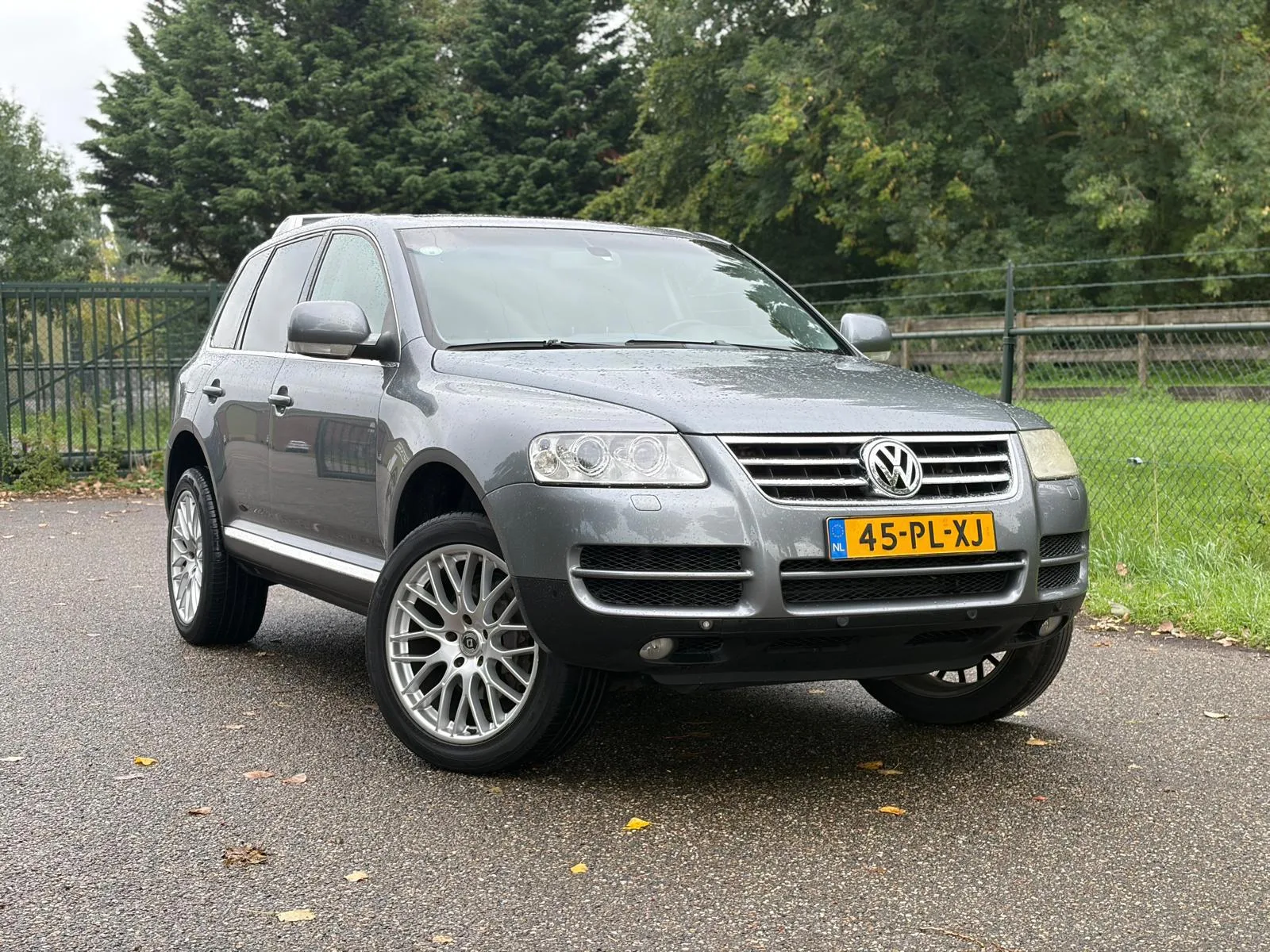 Volkswagen Touareg (2004) — foto 1