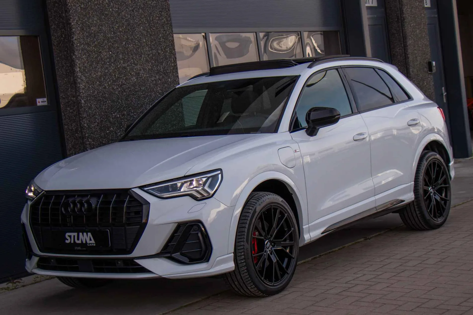 Audi Q3 (2021) — foto 1