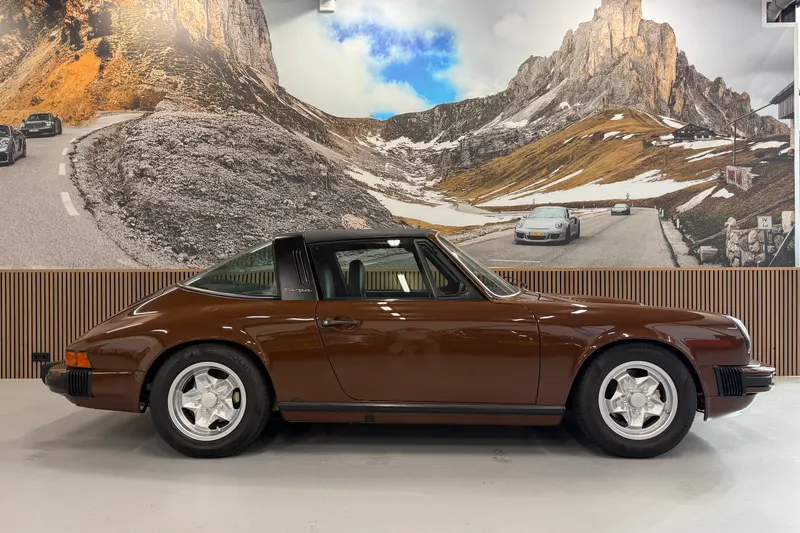 Porsche 911 (1975)