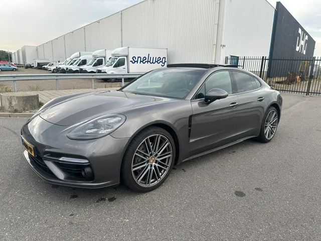 Porsche Panamera (2017) — foto 1