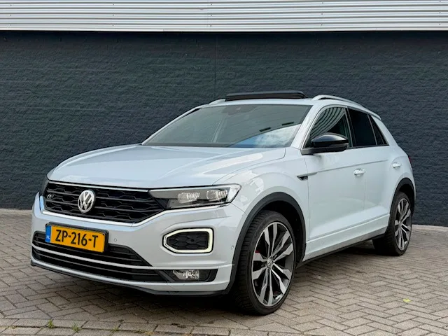 Volkswagen T-Roc (2019) — foto 1