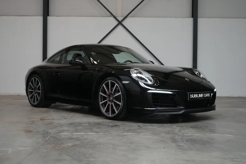 Porsche 911 (2016)