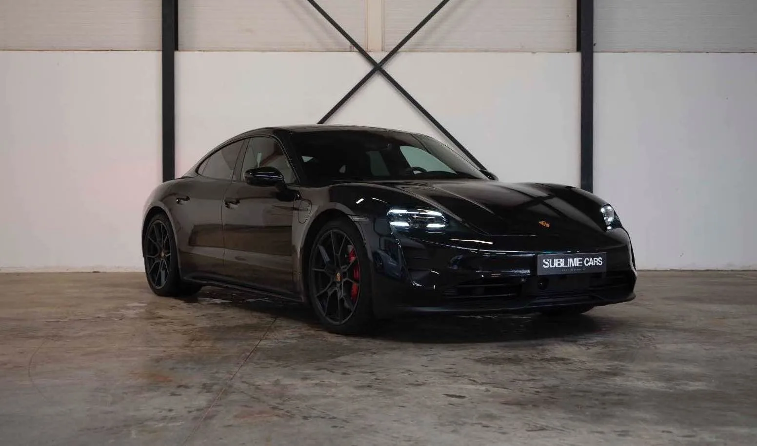 Porsche Taycan (2023) — foto 1
