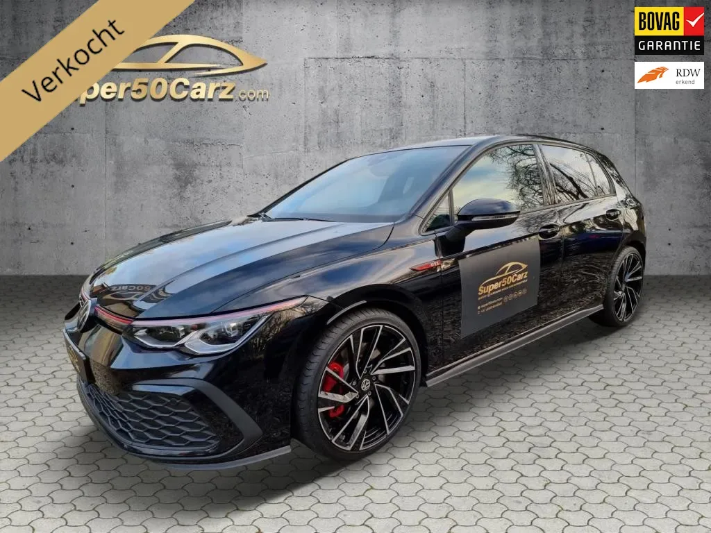 Volkswagen Golf (2021) — foto 1