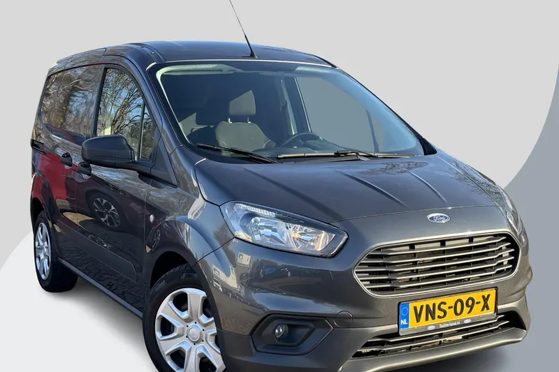 Ford Transit Courier (2022)