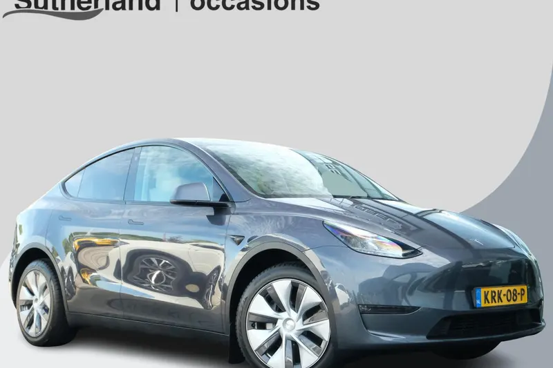 Tesla Model Y (2022)