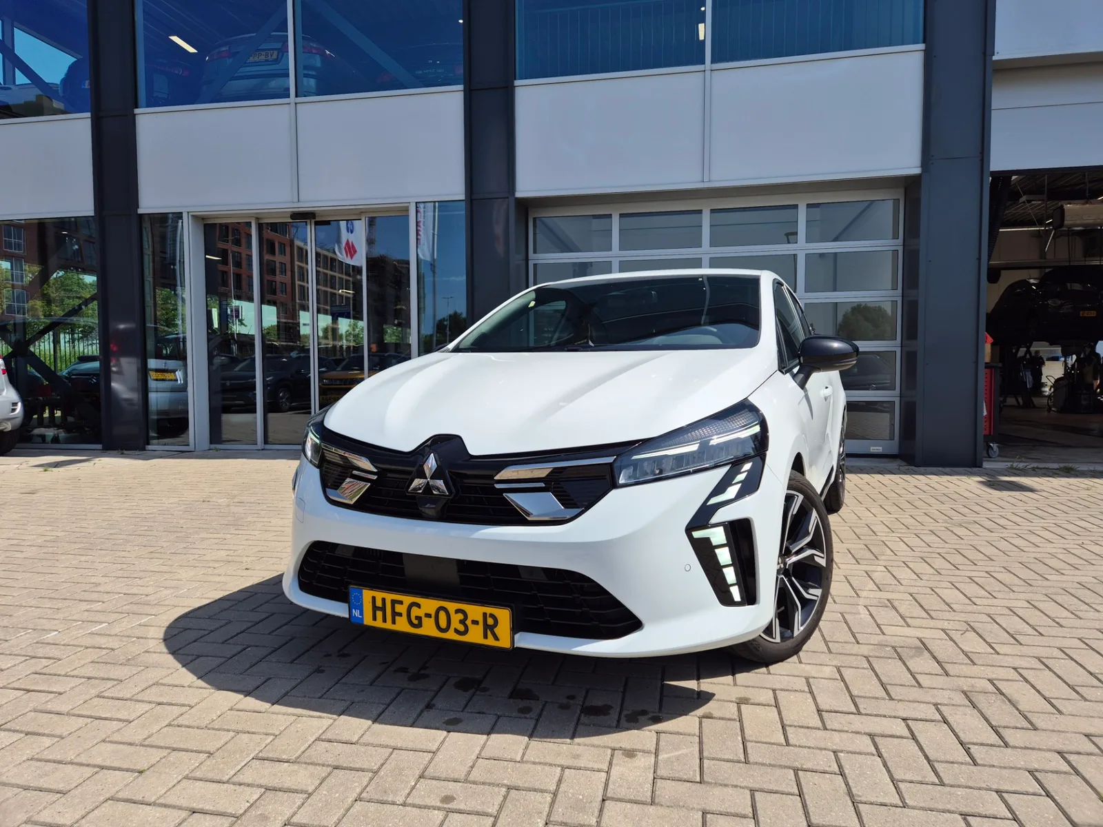 Mitsubishi Colt (2024) — foto 1