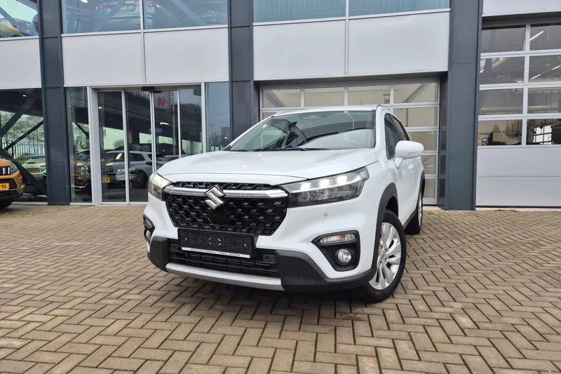 Suzuki S-Cross (2025)
