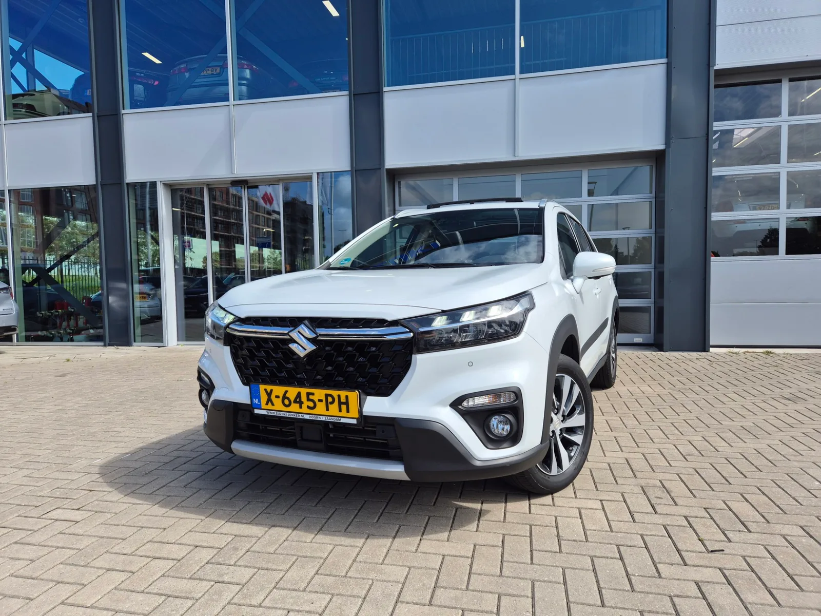 Suzuki S-Cross (2024) — foto 1
