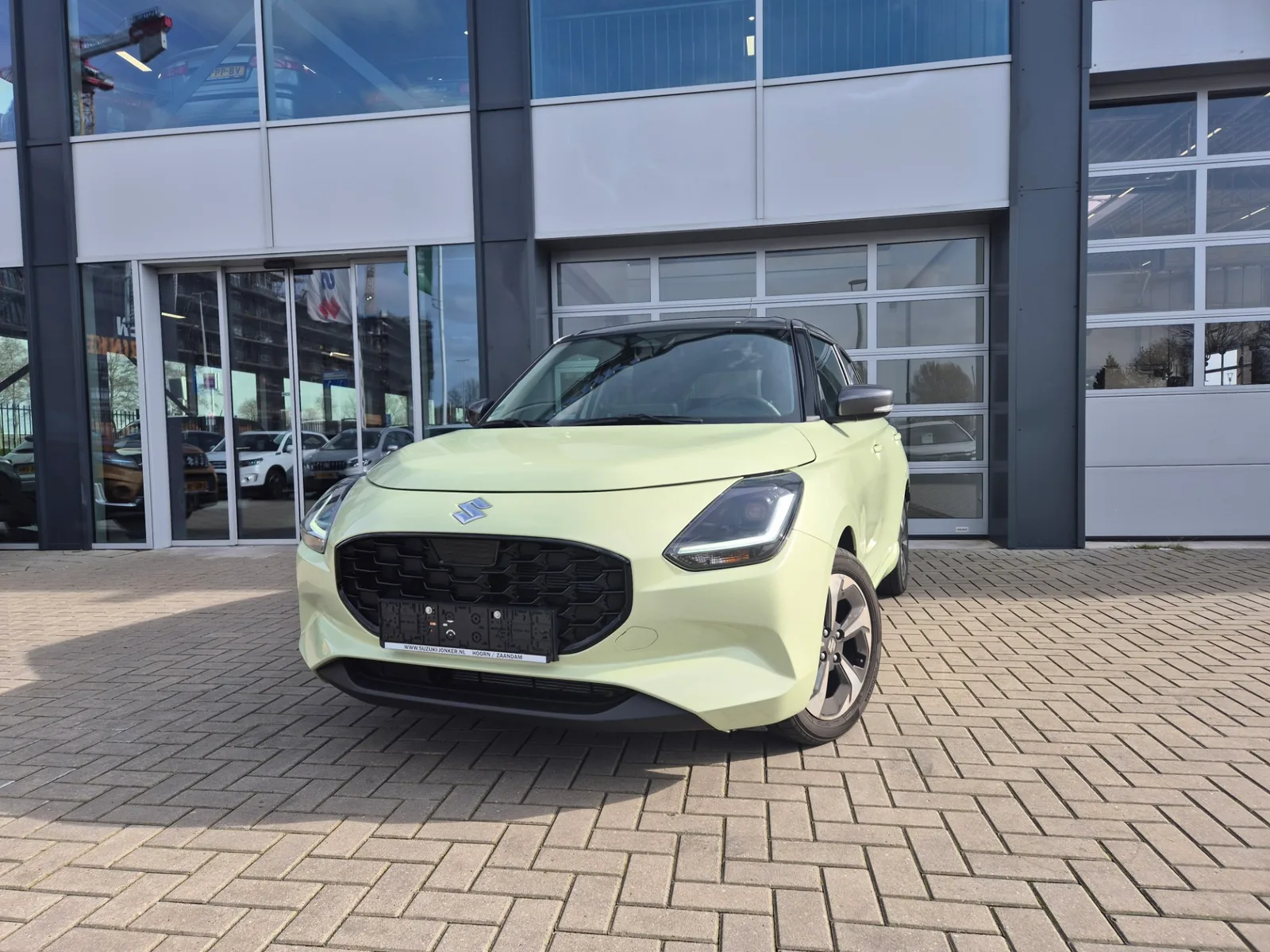Suzuki Swift (2025) — foto 1