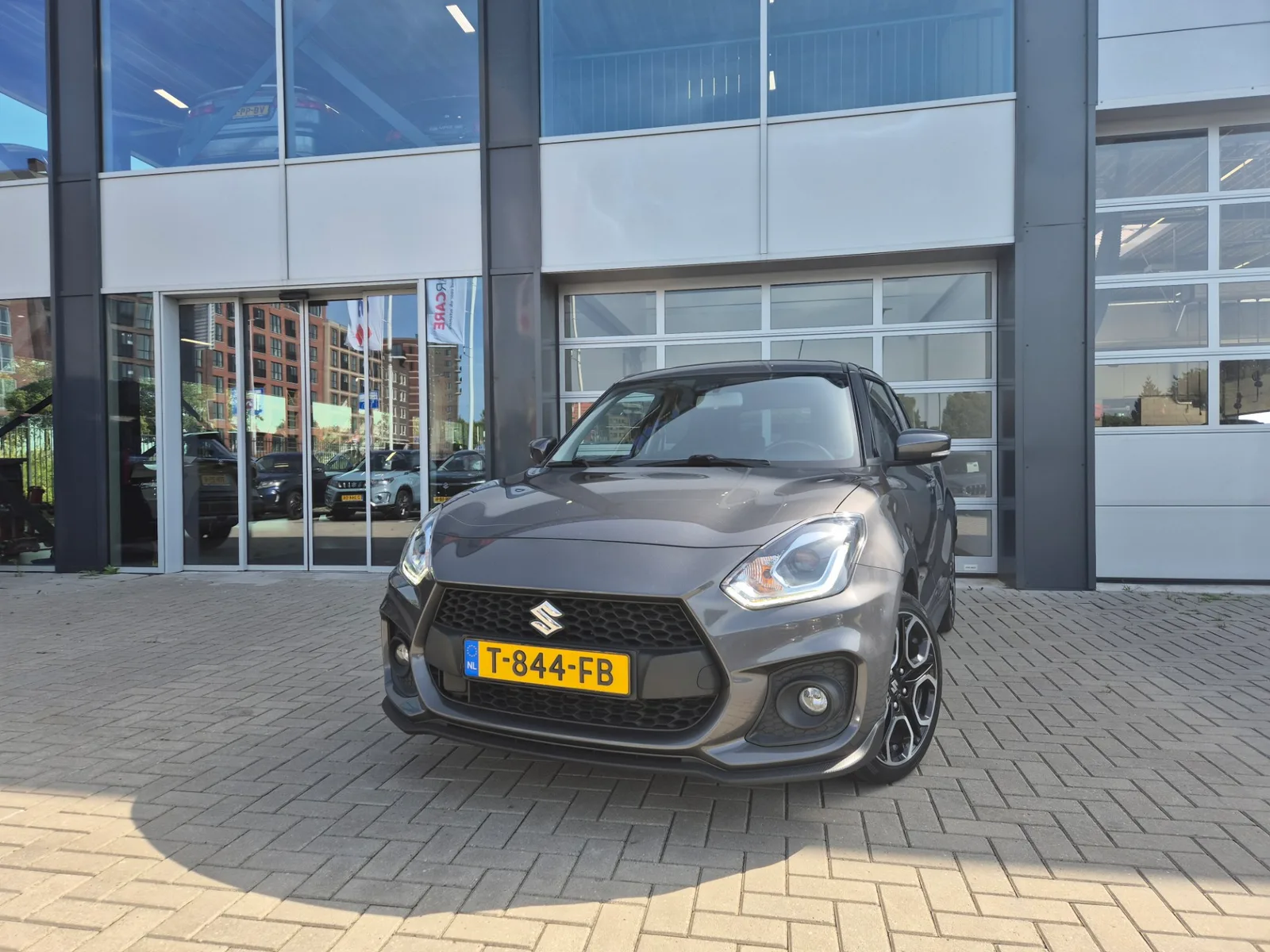 Suzuki Swift (2022) — foto 1