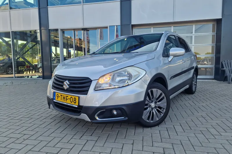Suzuki SX4 S-Cross (2014)