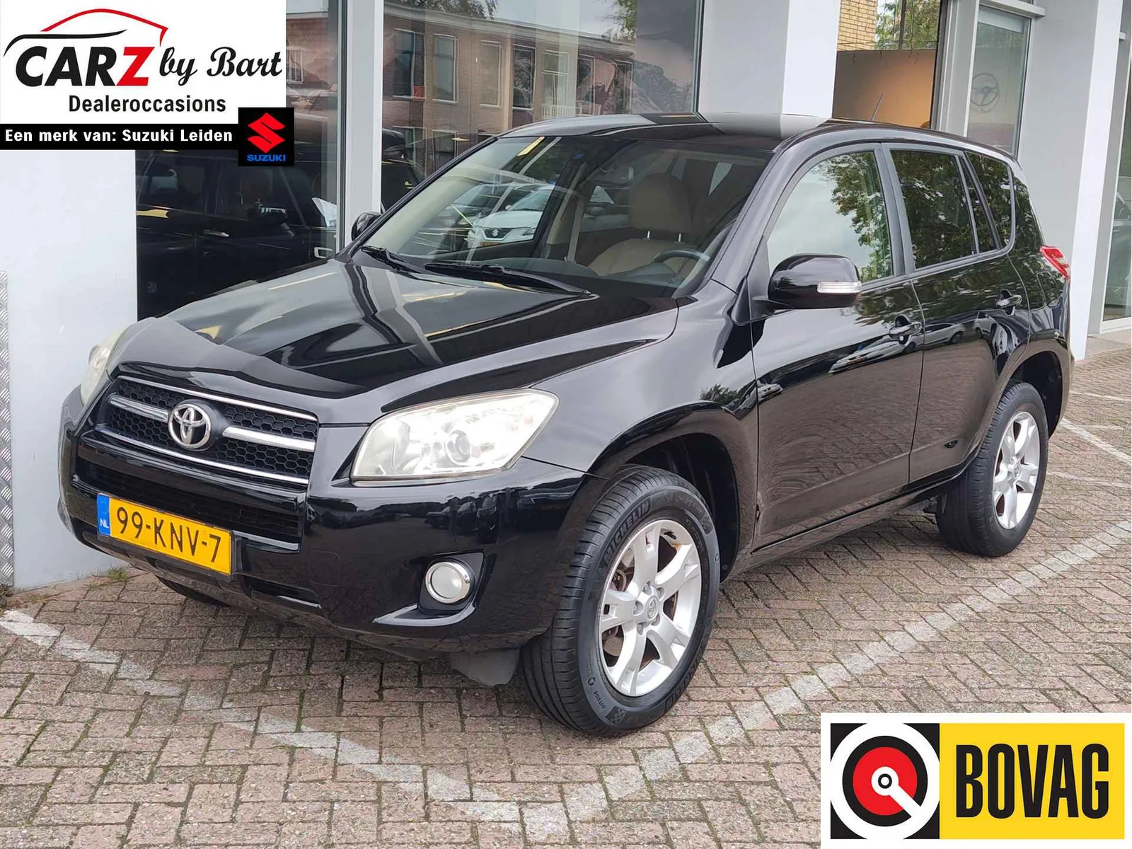 Toyota RAV4 (2010) — foto 1