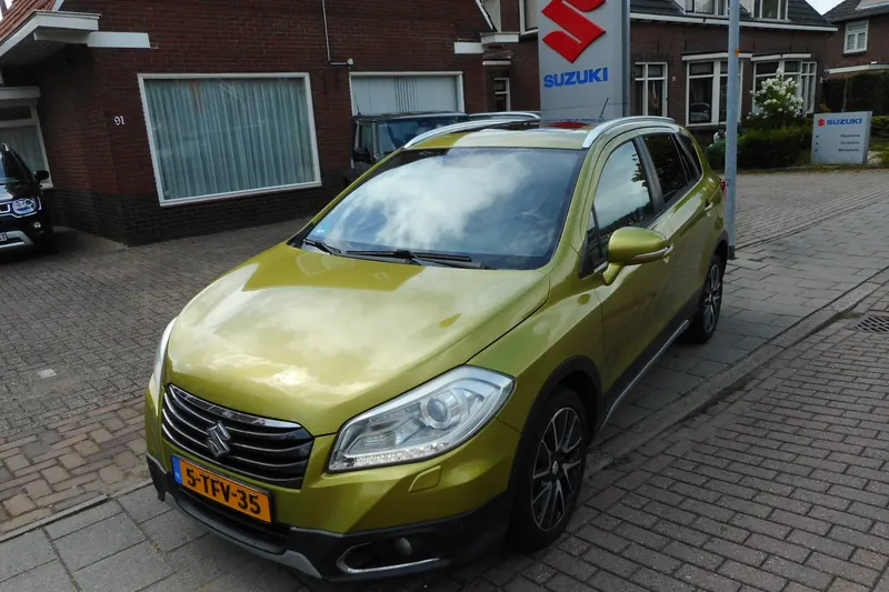 Suzuki SX4 S-Cross (2014)
