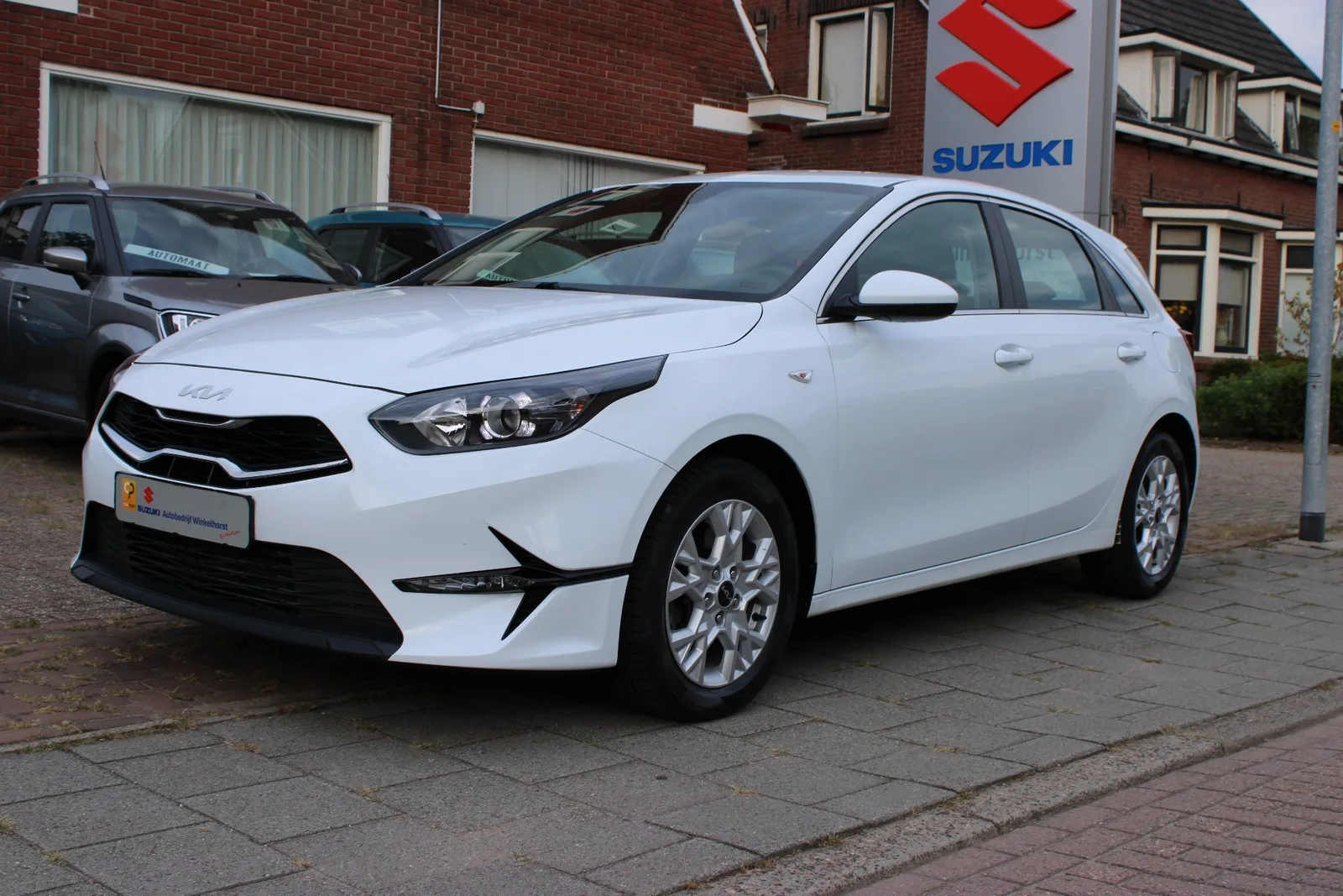 Kia Ceed (2022) — foto 1