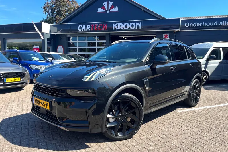 Lynk & Co 01 (2023)