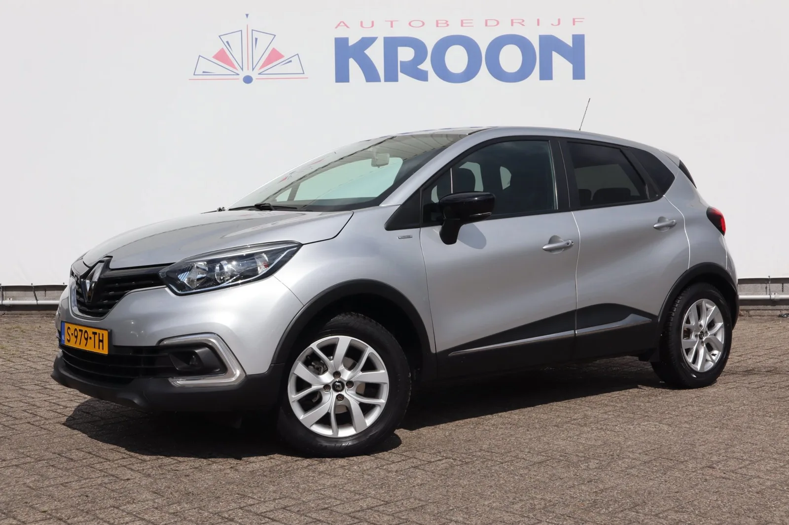 Renault Captur (2019) — foto 1