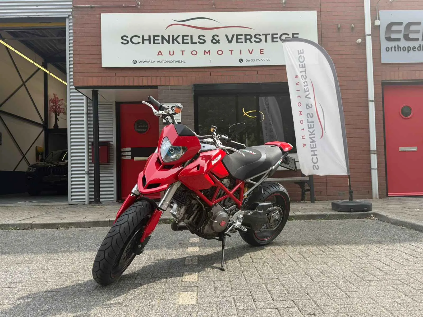 Ducati Hypermotard 1100 (2007) — foto 1