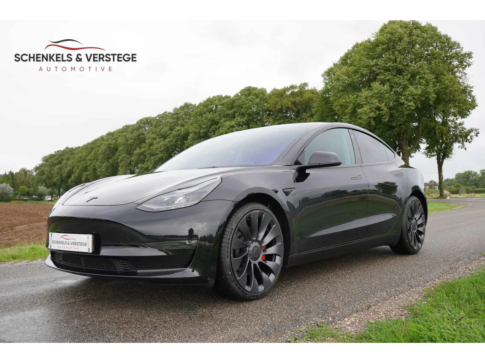 Tesla Model 3 (2023) — foto 1