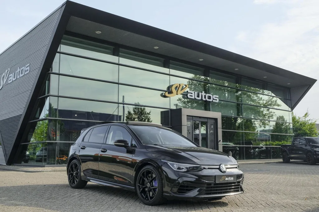 Volkswagen Golf (2022) — foto 1